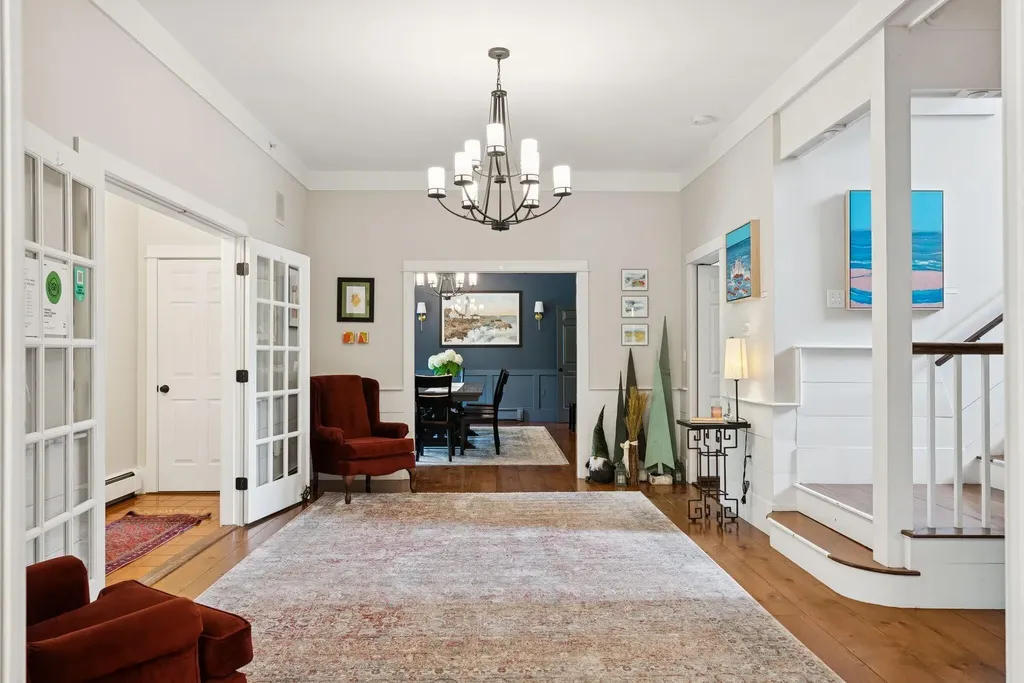 61 Fletcher Street Kennebunk ME 04043