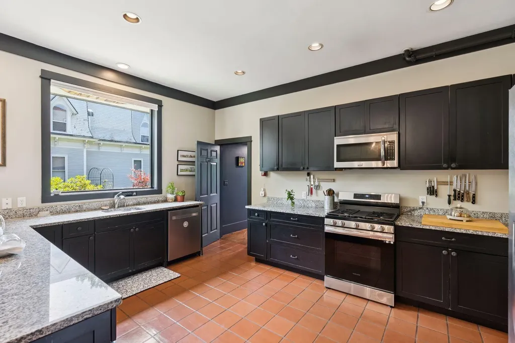 61 Fletcher Street Kennebunk ME 04043