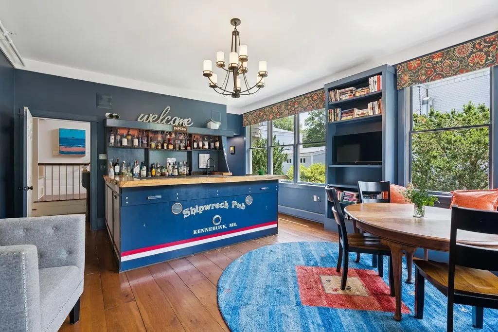 61 Fletcher Street Kennebunk ME 04043