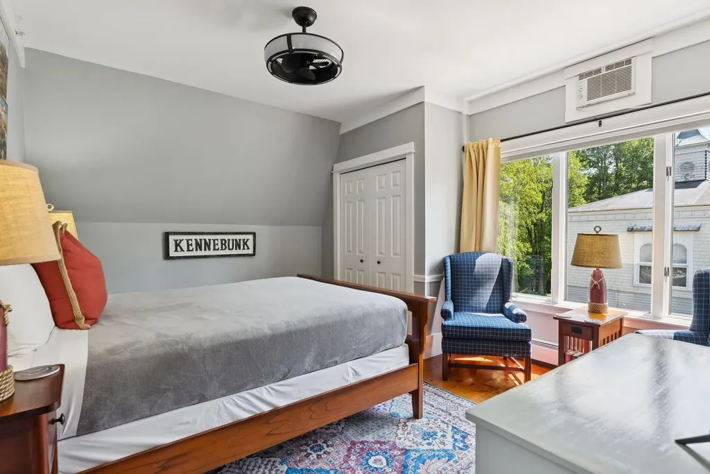 61 Fletcher Street Kennebunk ME 04043
