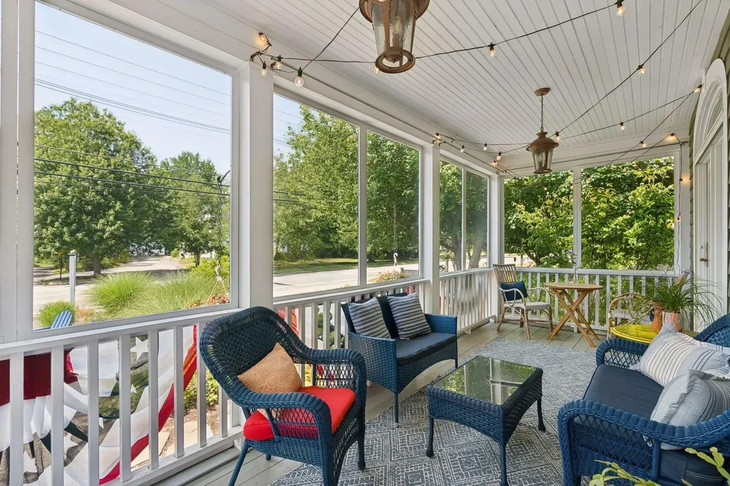 61 Fletcher Street Kennebunk ME 04043