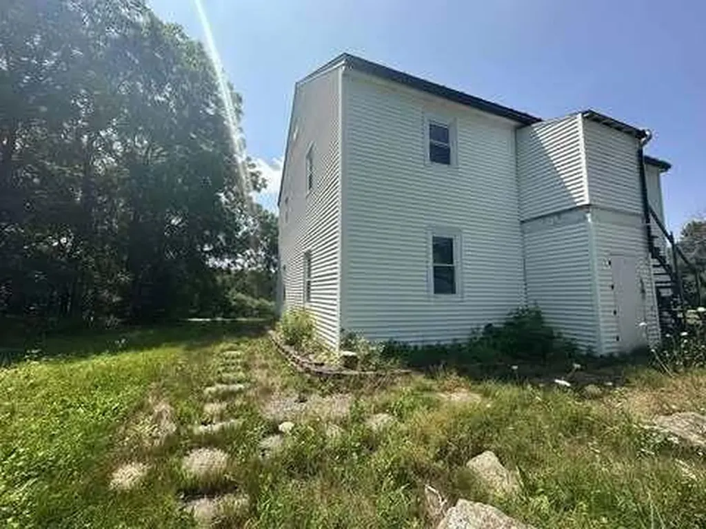 106 Eugley Hill Road Nobleboro ME 04555