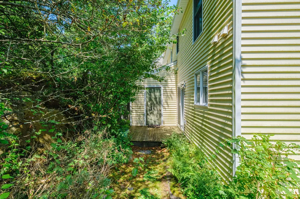 51 Pine Hill Drive Bath ME 04530