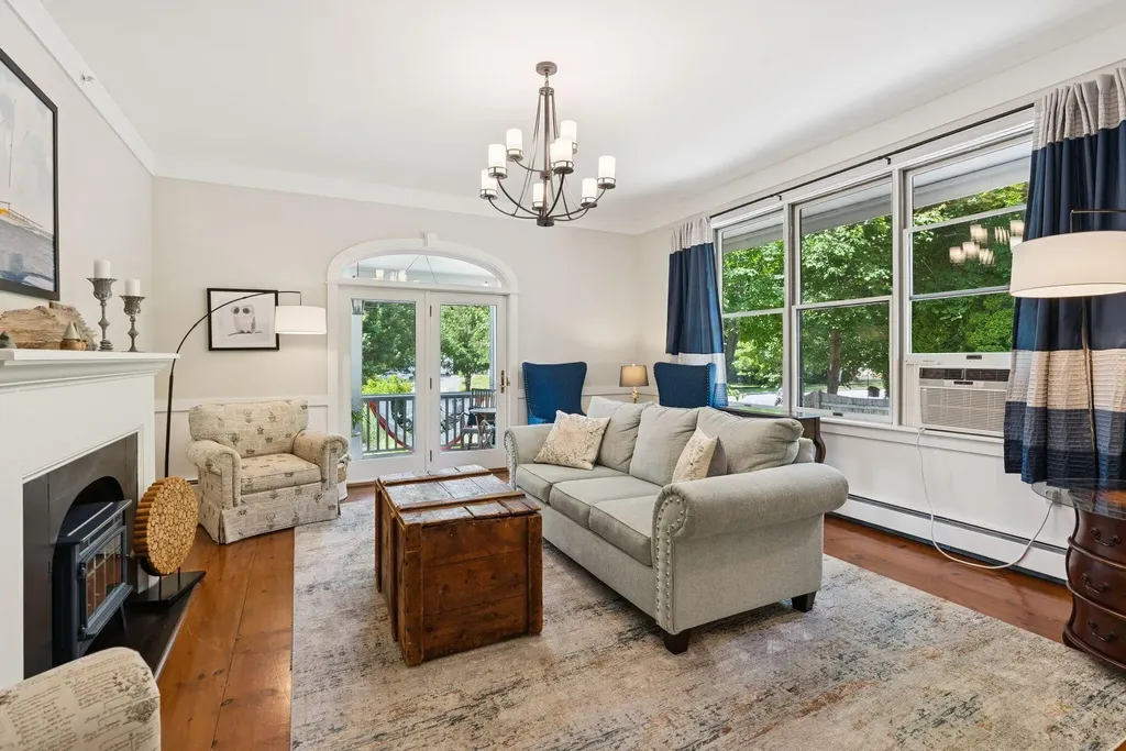 61 Fletcher Street Kennebunk ME 04043