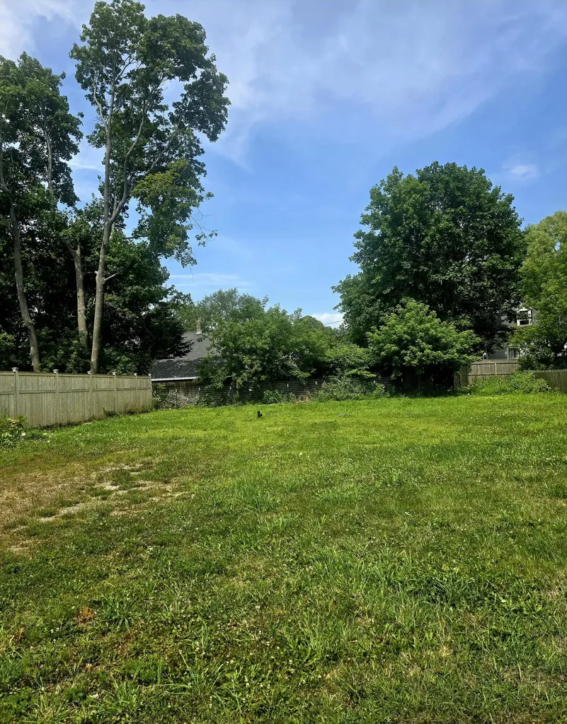 22 Crescent Street Rockland ME 04841