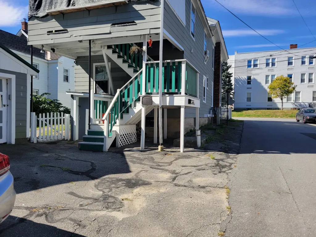 25 Washington Street Augusta ME 04330