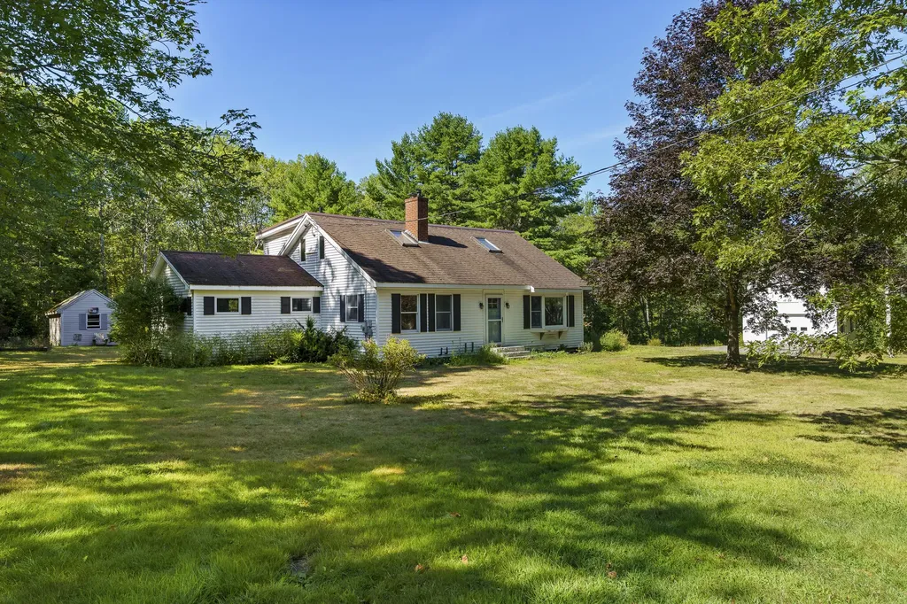 167 Lower Round Pond Road Bristol ME 04539