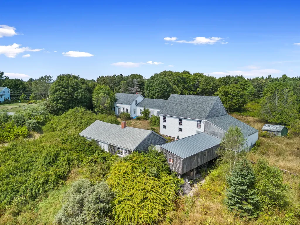 89 Buttermilk Lane South Thomaston ME 04858