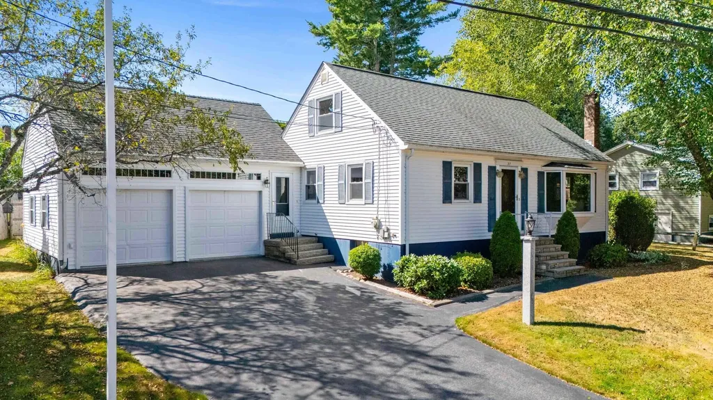 37 Constitution Drive Westbrook ME 04092