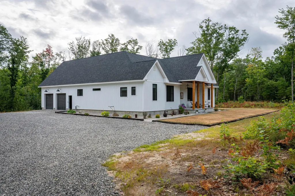 96 Ledgewood Lane Brownfield ME 04010