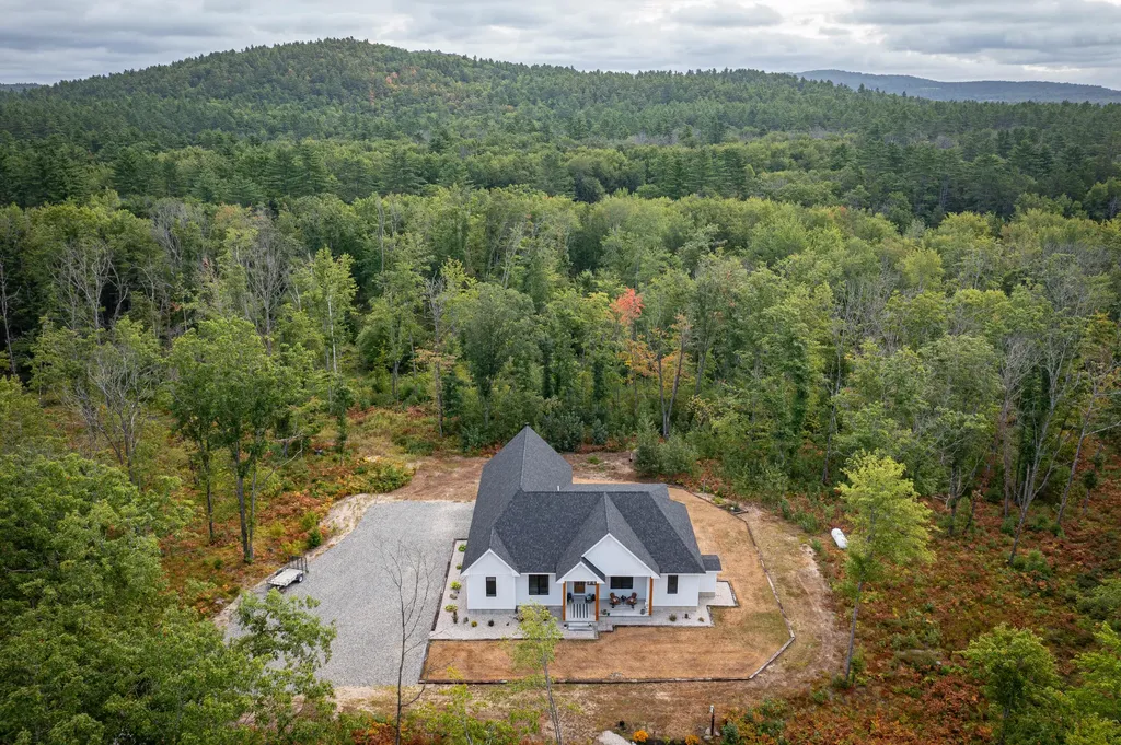 96 Ledgewood Lane Brownfield ME 04010
