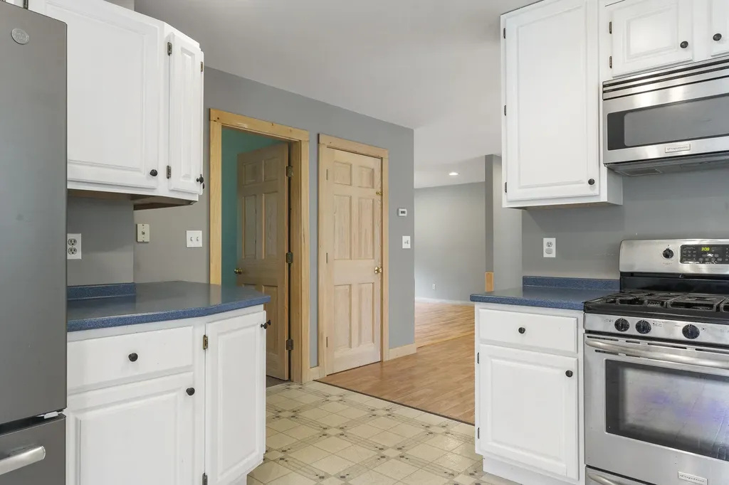 4 Shamrock Lane Damariscotta ME 04543