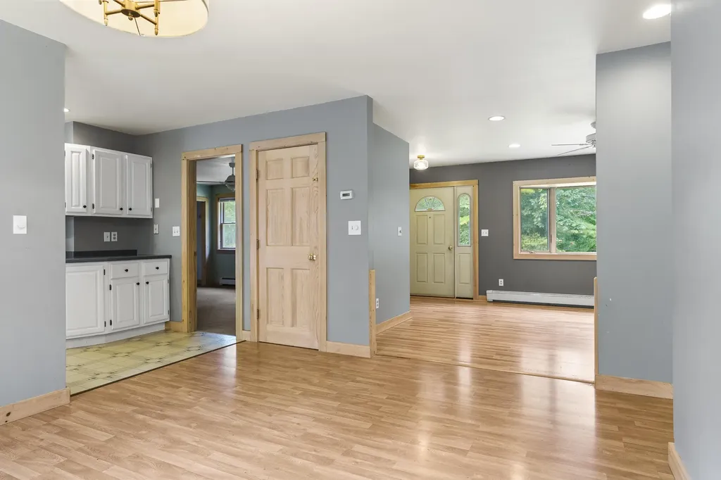 4 Shamrock Lane Damariscotta ME 04543