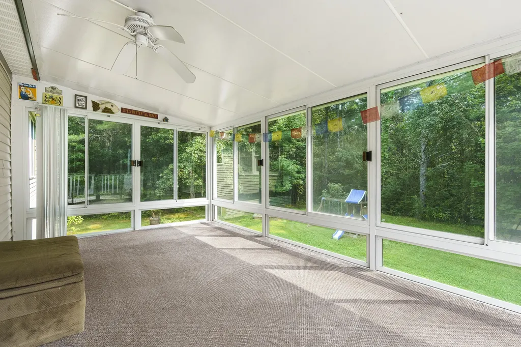 4 Shamrock Lane Damariscotta ME 04543