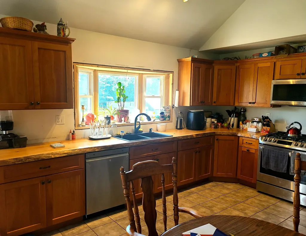 24 Fickett Lane Solon ME 04979