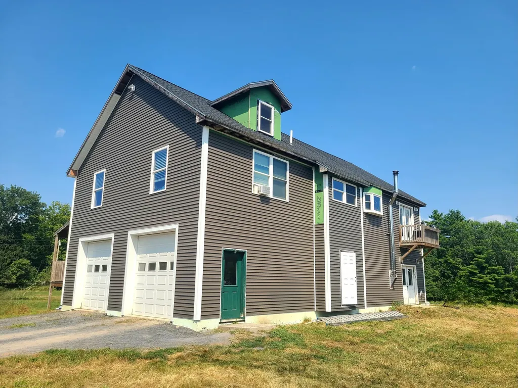 24 Fickett Lane Solon ME 04979
