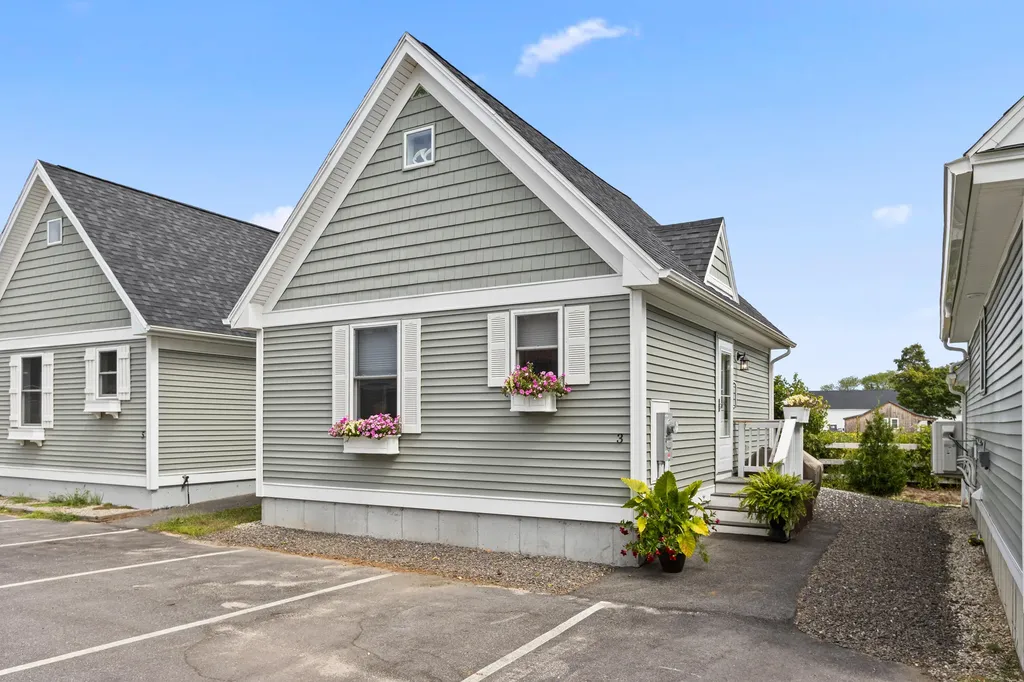 994 Portland Road Saco ME 04072