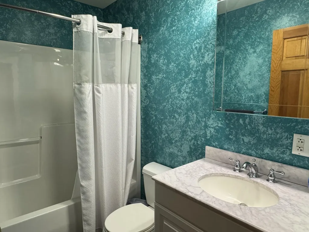 17 Lynn Avenue Brewer ME 04412