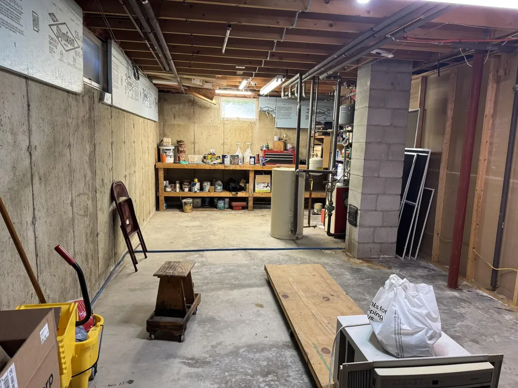 17 Lynn Avenue Brewer ME 04412