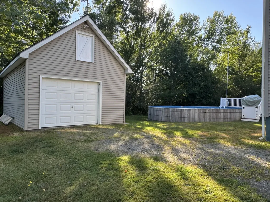 17 Lynn Avenue Brewer ME 04412
