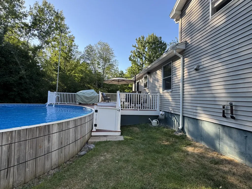 17 Lynn Avenue Brewer ME 04412