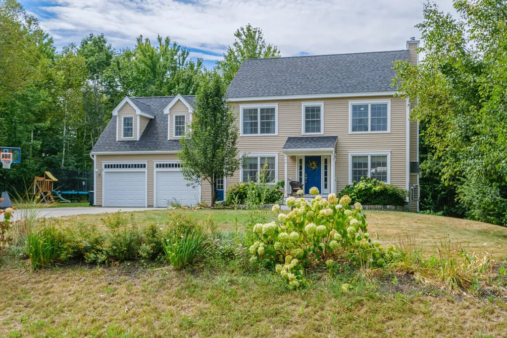 8 Cotton Drive Gorham ME 04038
