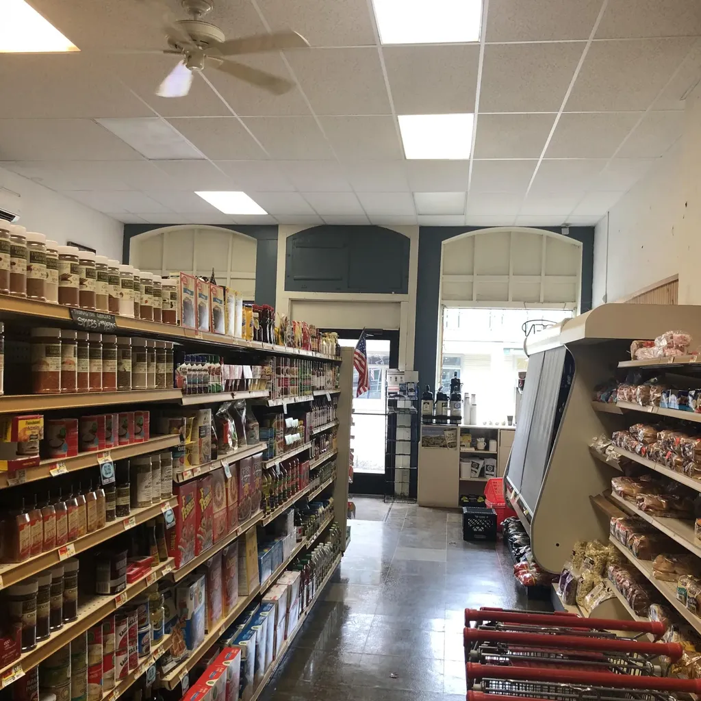 191-193 Main Street Thomaston ME 04861