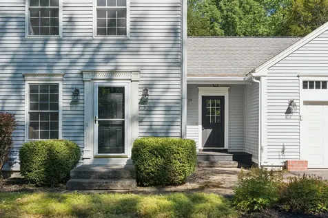 19 Independence Way Falmouth ME 04105