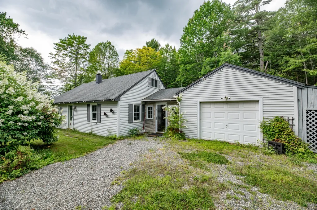 14 Blt Lane Farmingdale ME 04344