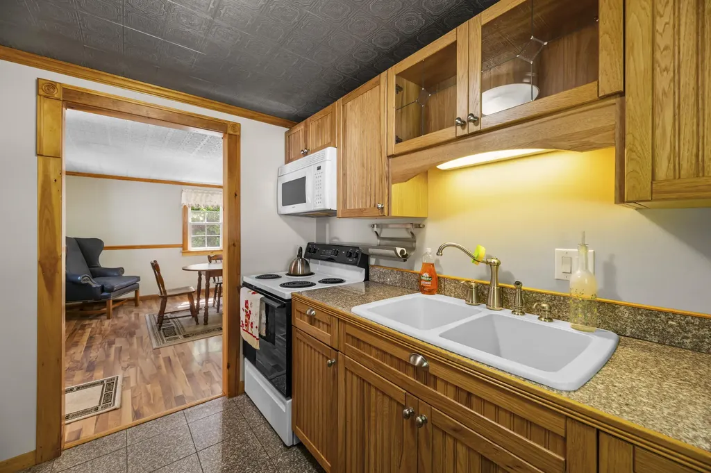 14 Blt Lane Farmingdale ME 04344