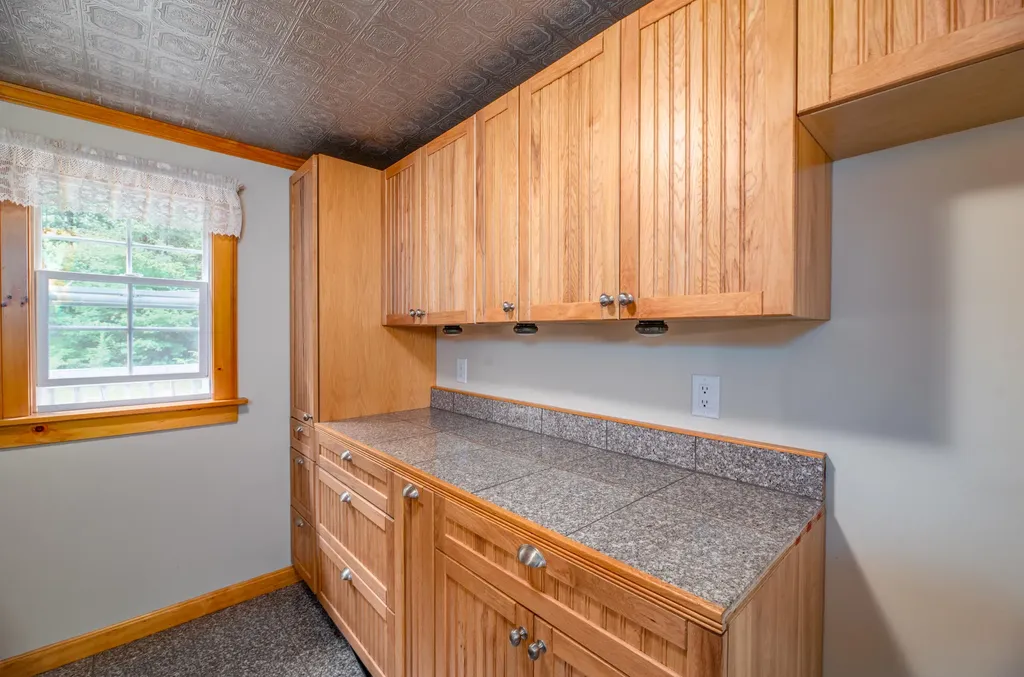 14 Blt Lane Farmingdale ME 04344