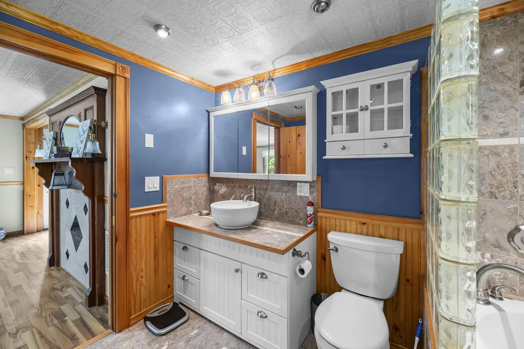14 Blt Lane Farmingdale ME 04344