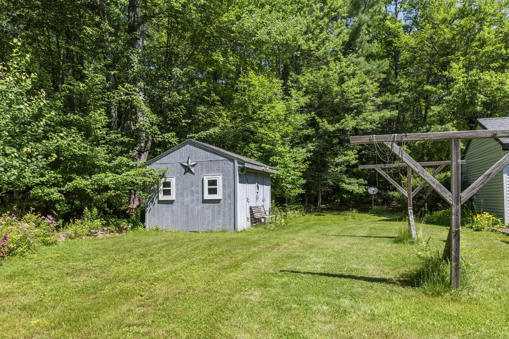 14 Blt Lane Farmingdale ME 04344