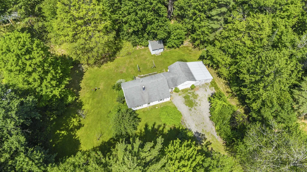 14 Blt Lane Farmingdale ME 04344