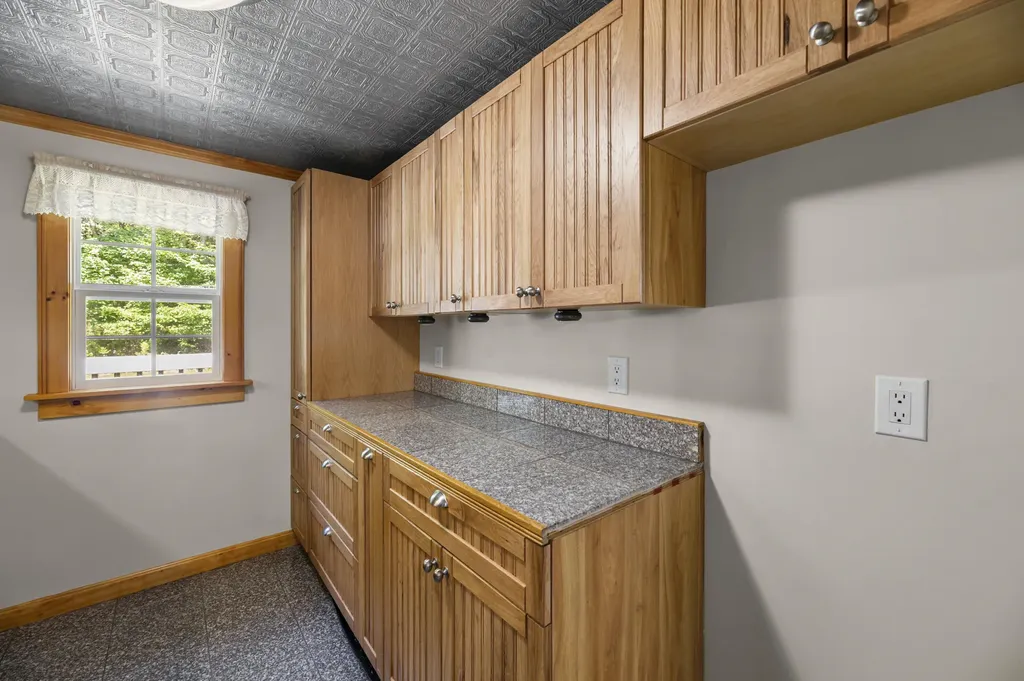 14 Blt Lane Farmingdale ME 04344