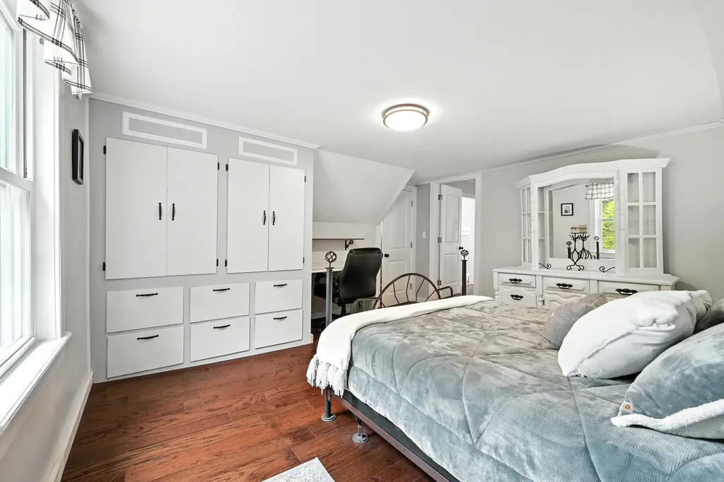 725 Cedar Grove Road Dresden ME 04342