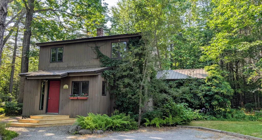 11 Willow Drive Orono ME 04473