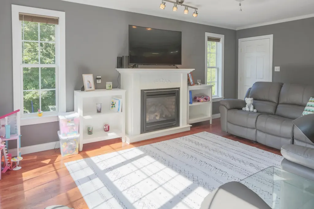 53 Lincolnville Avenue Belfast ME 04915