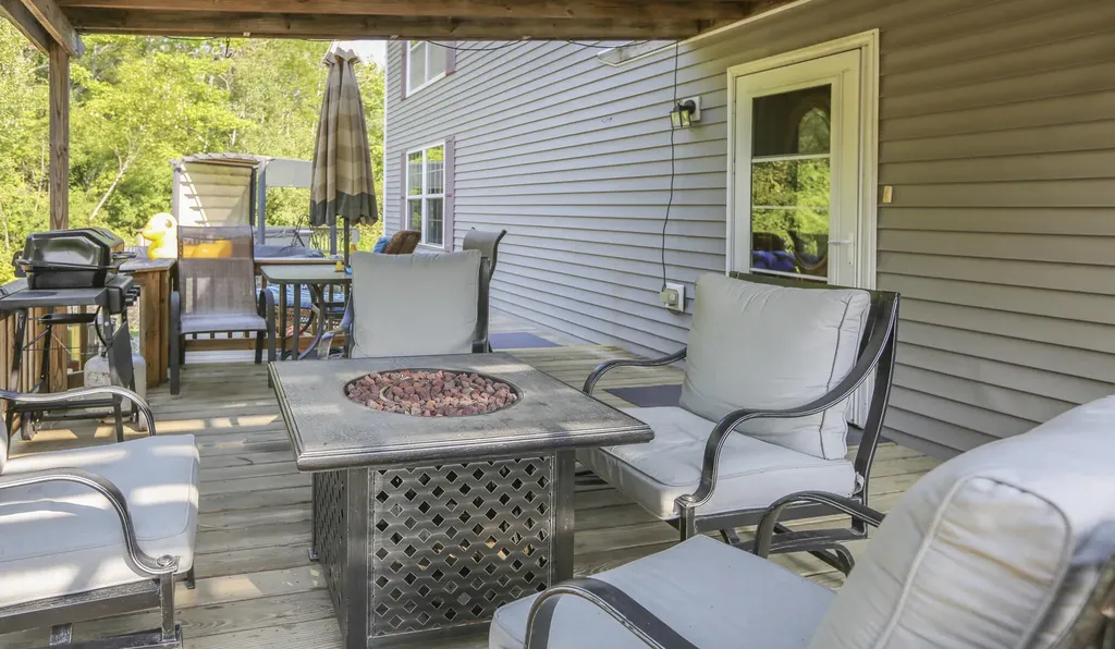 53 Lincolnville Avenue Belfast ME 04915