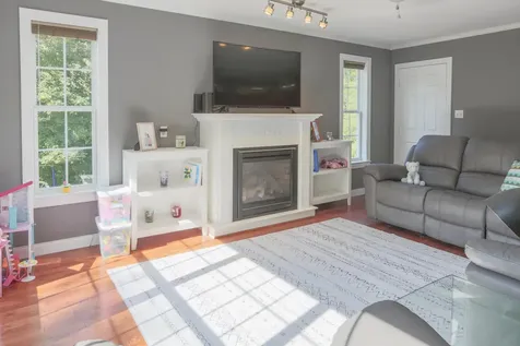 53 Lincolnville Avenue Belfast ME 04915