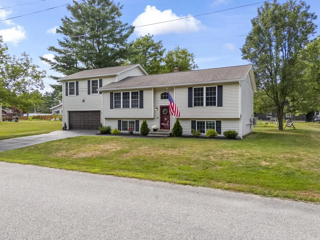10 Roland Avenue Lewiston ME 04240