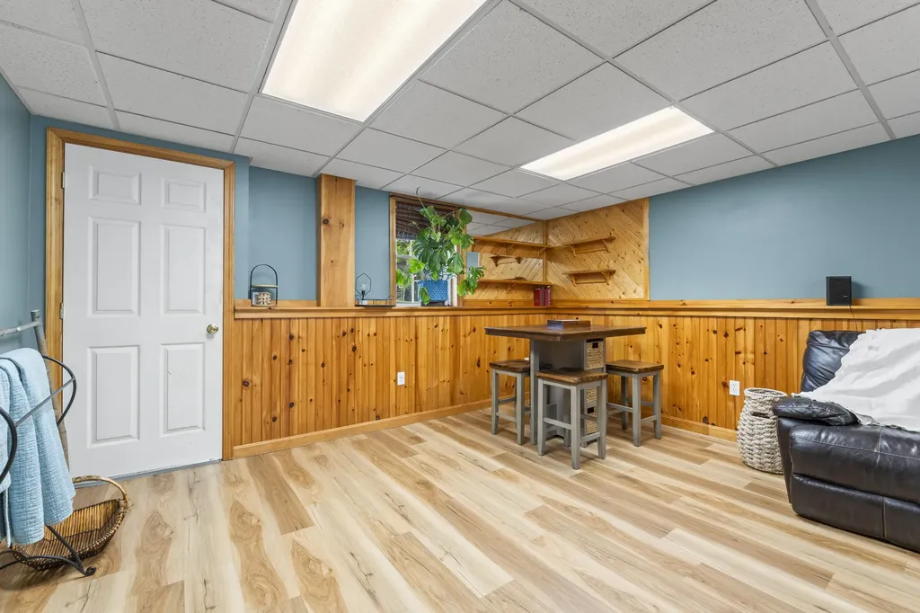 10 Roland Avenue Lewiston ME 04240