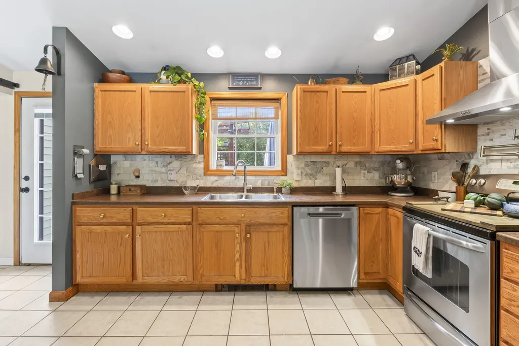 10 Roland Avenue Lewiston ME 04240