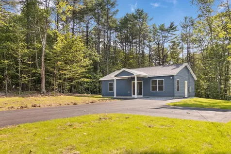 521 Williams Road Sabattus ME 04280