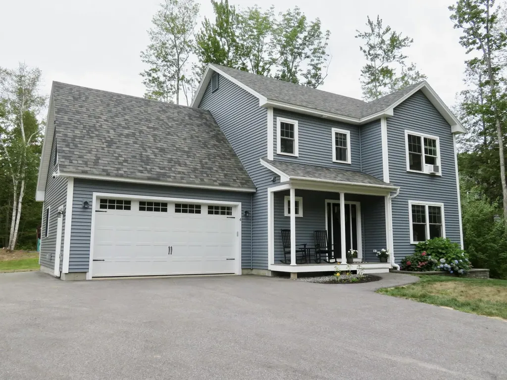 4 Thunder Road Gray ME 04039