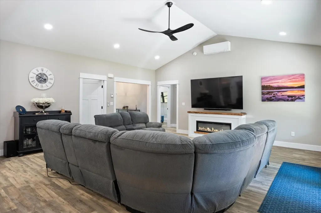 230 Hornbeam Way Bangor ME 04401