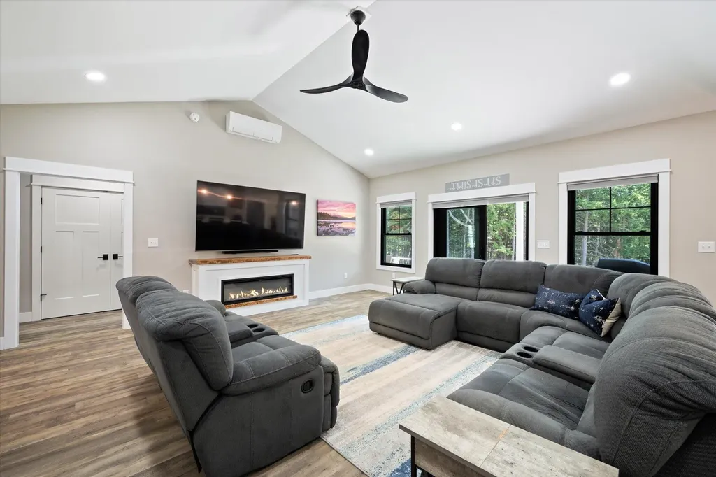 230 Hornbeam Way Bangor ME 04401
