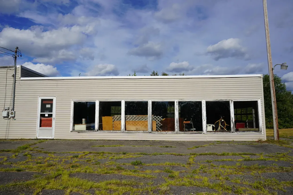 459 Hartland Avenue Pittsfield ME 04967