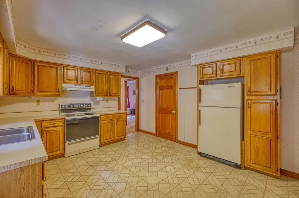 221 Brann Road Vassalboro ME 04989
