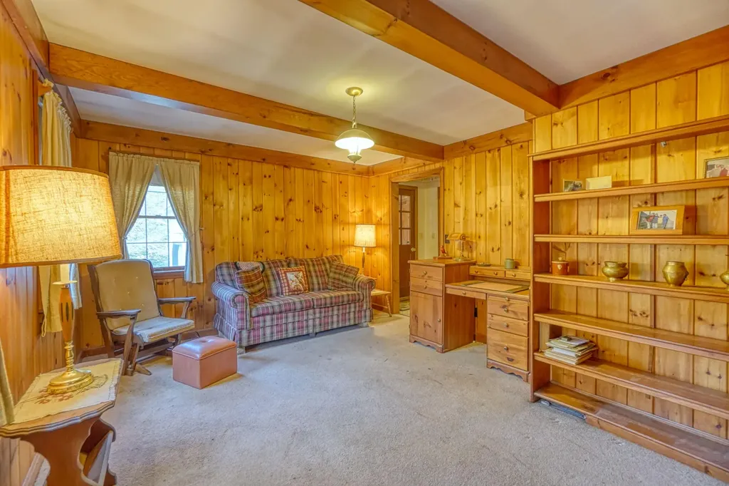 221 Brann Road Vassalboro ME 04989